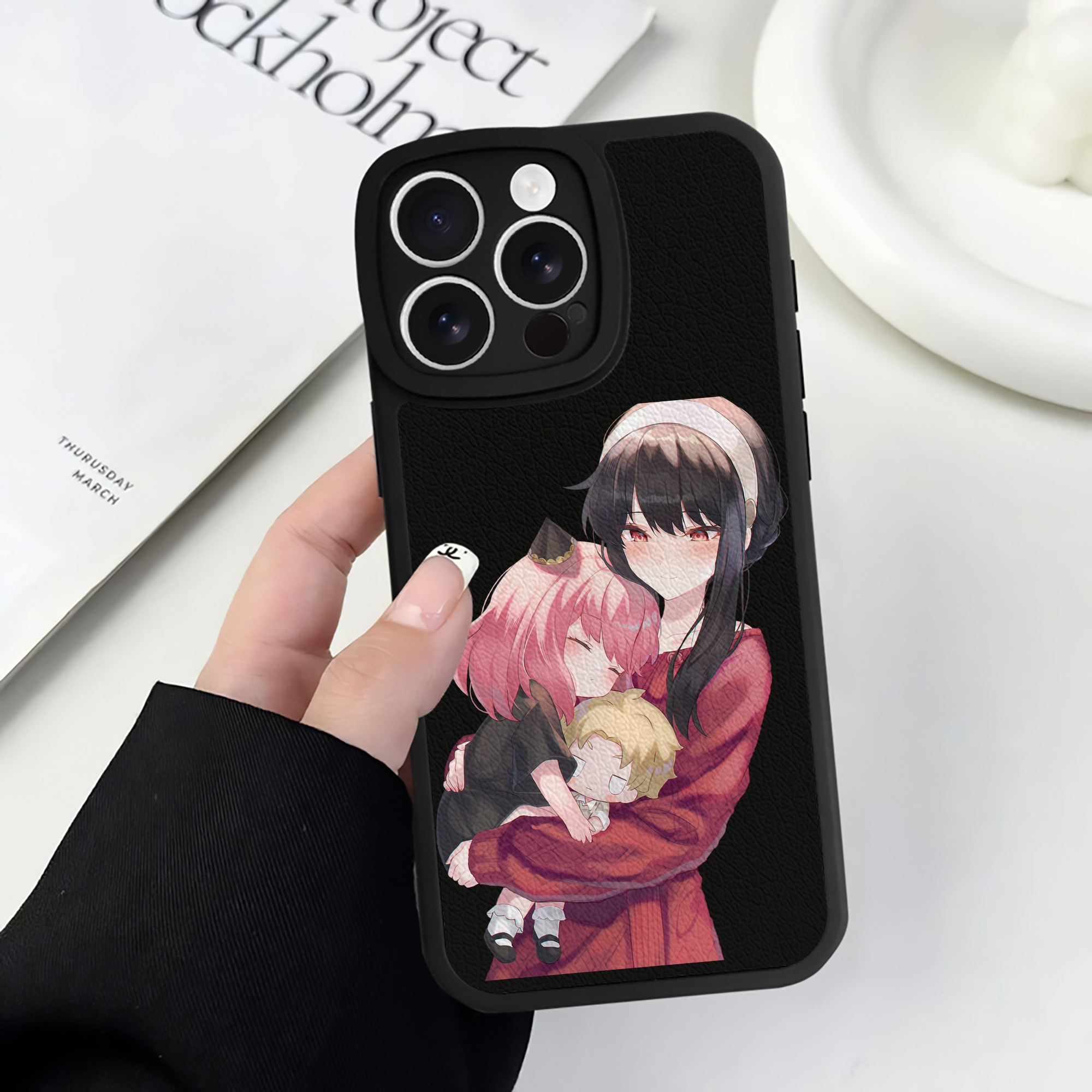（画像用） SPY×FAMILY间谍家家酒 【iPhone 16シリーズ対応】シリコンスマホケース（レザー調） 材質：シリコン